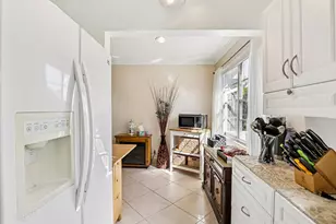 104 Oakridge, Deerfield Beach, FL 33442 - Photo 7