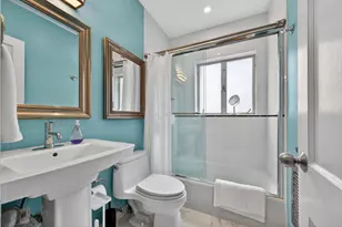 381 S Lake Dr, Palm Beach, FL 33480 - Photo 17