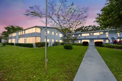 144 Canterbury, West Palm Beach, FL 33417 - Photo 3