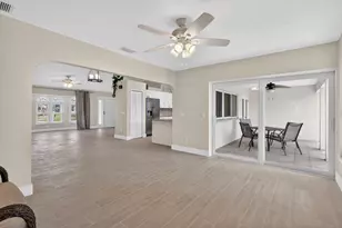 320 NE Surfside Ave, Port Saint Lucie, FL 34983 - Photo 15