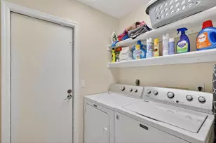 320 NE Surfside Ave, Port Saint Lucie, FL 34983 - Photo 41