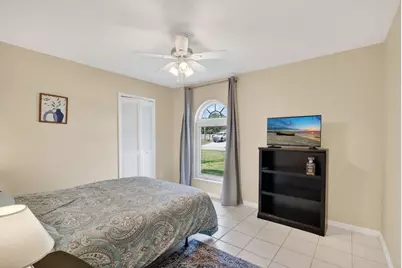 320 NE Surfside Avenue, Port Saint Lucie, FL 34983 - Photo 33