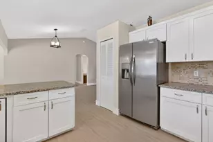 320 NE Surfside Ave, Port Saint Lucie, FL 34983 - Photo 17