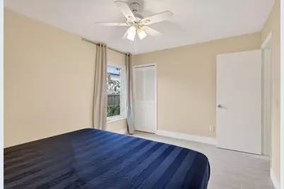 320 NE Surfside Avenue, Port Saint Lucie, FL 34983 - Photo 29