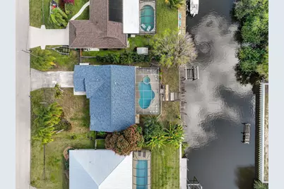 320 NE Surfside Avenue, Port Saint Lucie, FL 34983 - Photo 63