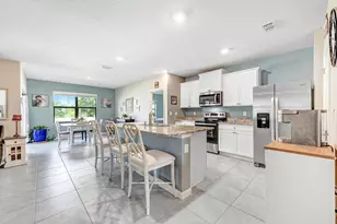 1414 Mineral Loop Dr NW, Palm Bay, FL 32907 - Photo 7