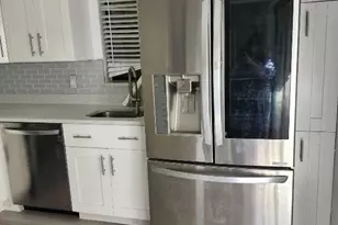 7519 Courtyard Run Run E, Boca Raton, FL 33433 - Photo 3