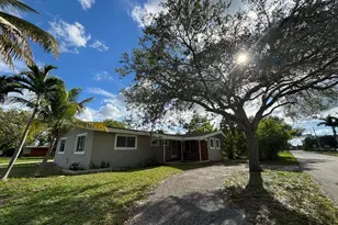 117 SE 4th Ave, Deerfield Beach, FL 33441 - Photo 1