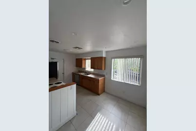 117 SE 4th Avenue, Deerfield Beach, FL 33441 - Photo 3