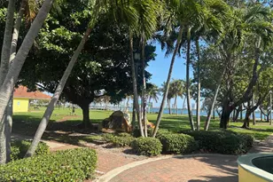 516 Sabal Palm Dr, West Palm Beach, FL 33403 - Photo 35