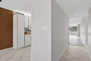 10837 W Clairmont Cir, Tamarac, FL 33321 - Photo 11