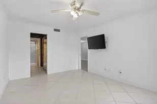 10837 W Clairmont Cir, Tamarac, FL 33321 - Photo 29