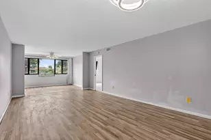 10837 W Clairmont Cir, Tamarac, FL 33321 - Photo 21