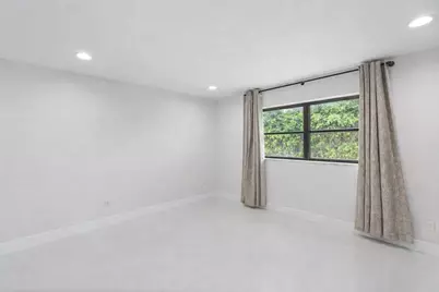 516 Muirfield Drive, Atlantis, FL 33462 - Photo 19