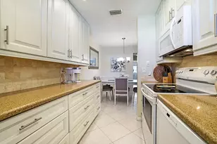 340 Main Blvd, Boynton Beach, FL 33435 - Photo 9