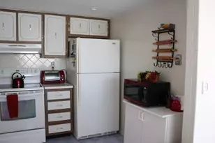 168 Burgundy, Delray Beach, FL 33484 - Photo 9