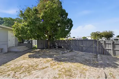 233 NW 6th Avenue, Boynton Beach, FL 33435 - Photo 11