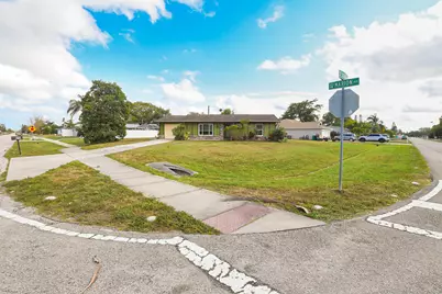 610 NW Marion Avenue, Port Saint Lucie, FL 34983 - Photo 9