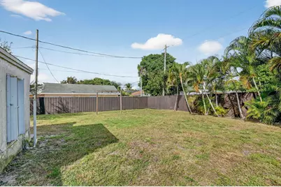 1011 W Lakewood Road, West Palm Beach, FL 33405 - Photo 25