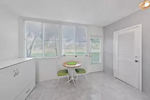 725 Lori Dr, Palm Springs, FL 33461 - Photo 13