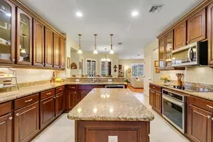 3055 NW Stoney Creek Ave, Jensen Beach, FL 34957 - Photo 11
