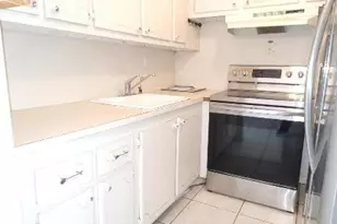 23 Kingswood B, West Palm Beach, FL 33417 - Photo 5