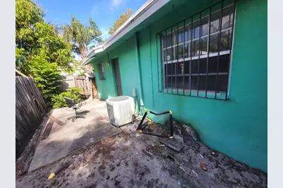 4901 Spruce Avenue SE, West Palm Beach, FL 33407 - Photo 5