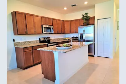 10036 W Villa Circle, Vero Beach, FL 32966 - Photo 5