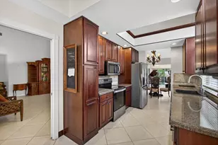 2347 Saratoga Bay Dr, West Palm Beach, FL 33409 - Photo 25
