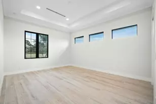 110 SE Via Verona, Port Saint Lucie, FL 34984 - Photo 7