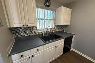 2399 SE Madison St, Stuart, FL 34997 - Photo 9