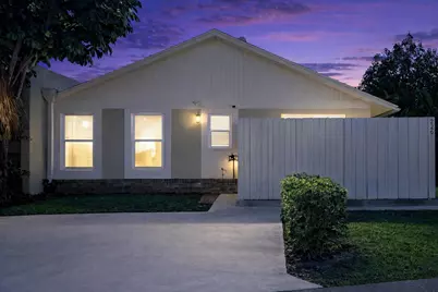 226 SE 1st Circle, Boynton Beach, FL 33435 - Photo 1