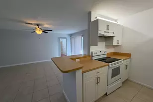 14 Crossings Cir, Boynton Beach, FL 33435 - Photo 5