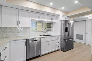 2450 Presidential Way, West Palm Beach, FL 33401 - Photo 11