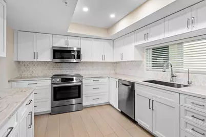 2450 Presidential Way #607, West Palm Beach, FL 33401 - Photo 9