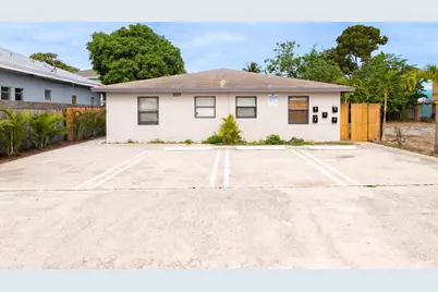 1009 9th Street #3, West Palm Beach, FL 33401 - Photo 1