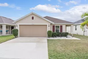 5330 NW Pine Trail Cir, Port Saint Lucie, FL 34983 - Photo 1