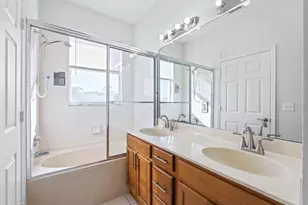 1002 Pipers Cay Dr, West Palm Beach, FL 33415 - Photo 15