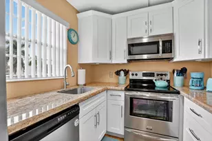 351 Fanshaw I, Boca Raton, FL 33434 - Photo 7