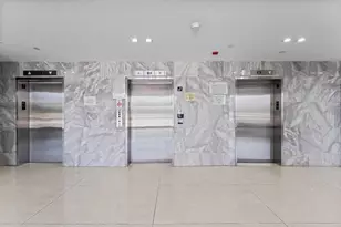 20379 W Country Club Dr, Aventura, FL 33180 - Photo 23