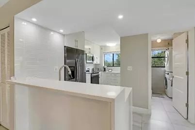 360 Bella Vista Court N #60, Jupiter, FL 33477 - Photo 9