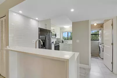 360 Bella Vista Court N #60, Jupiter, FL 33477 - Photo 9