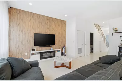 1241 NE 18th Avenue, Fort Lauderdale, FL 33304 - Photo 7