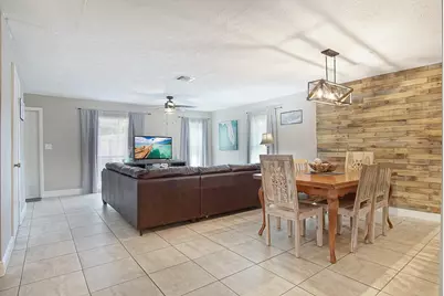 1002 Avenue E E, Fort Pierce, FL 34950 - Photo 1
