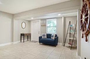 1002 Ave E E, Fort Pierce, FL 34950 - Photo 13