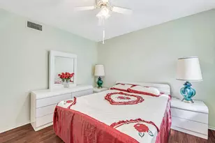 354 Lake Frances Dr, West Palm Beach, FL 33411 - Photo 17