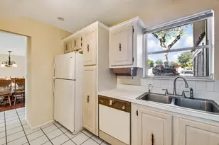 354 Lake Frances Dr, West Palm Beach, FL 33411 - Photo 11