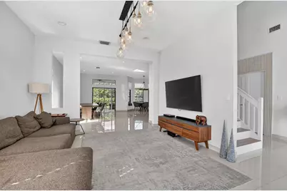 10058 Umberland Place, Boca Raton, FL 33428 - Photo 9