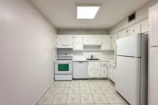 313 Greenbrier B, West Palm Beach, FL 33417 - Photo 7