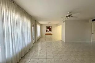 313 Greenbrier B, West Palm Beach, FL 33417 - Photo 3